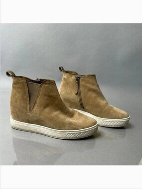 Caslon Cnaidy-Lea Suede Wedge Sneakers – Tan – Women’s Size 5.5M (A-1516)